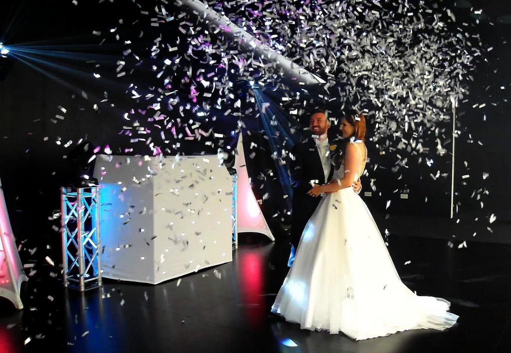 Confetti for first dance at a Cambridgeshire wedding